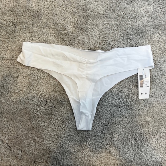 La Vie En Rose Thong - Picture 2 of 2